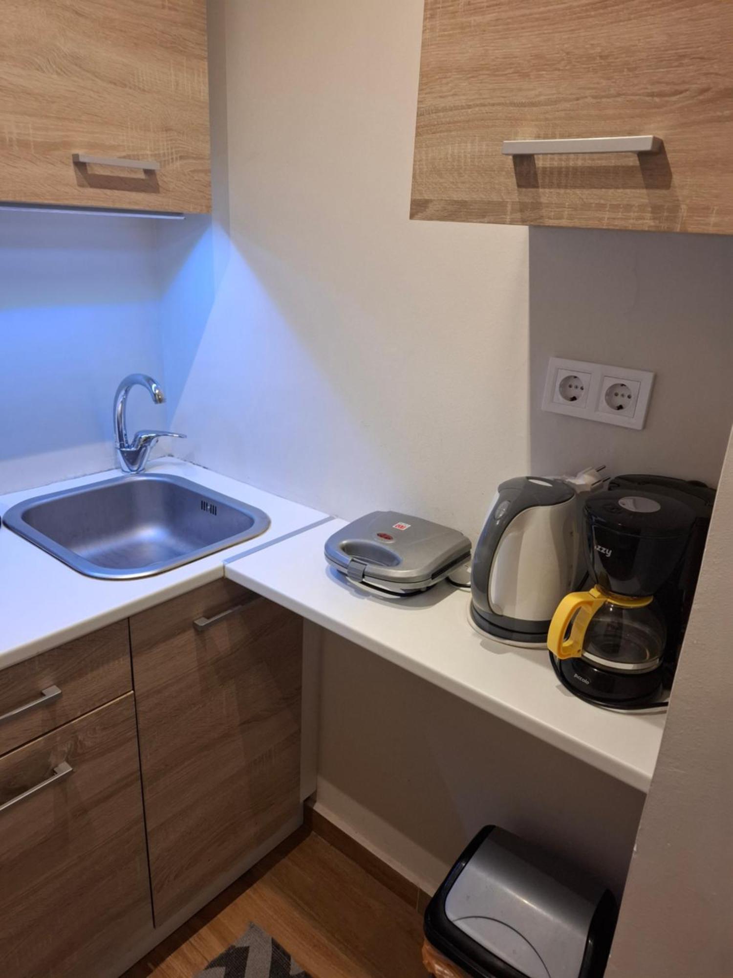 Studio Posh With Garden In Kolonaki Атина Екстериор снимка