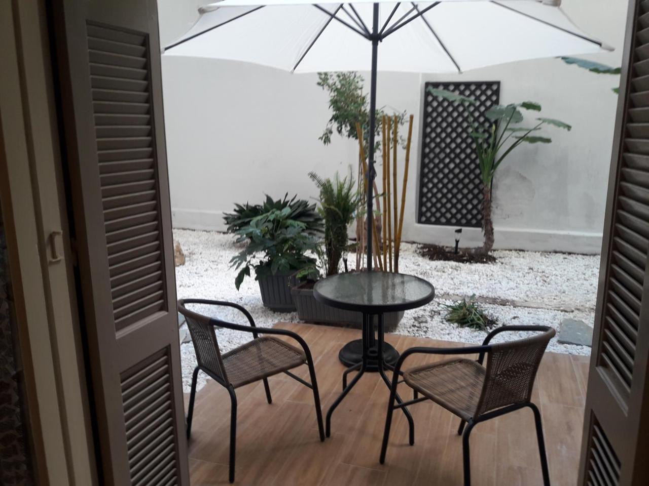 Studio Posh With Garden In Kolonaki Атина Екстериор снимка